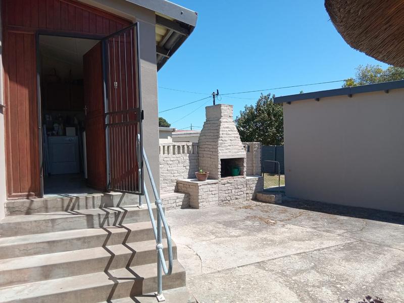 3 Bedroom Property for Sale in Albertinia Western Cape
